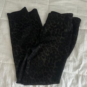 Thalian Black Leggings with Leopard Accents